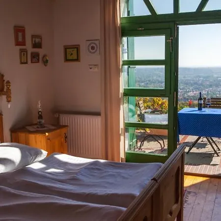 Bed and breakfast Bagoly Pincesor Fogado Pécs