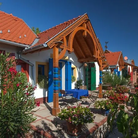 Bed and Breakfast Bagoly Pincesor Fogado 4*