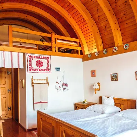 Bed and Breakfast Bagoly Pincesor Fogado 4*